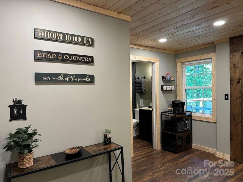 30 Rainbow Lake Circle, Black Mountain, NC 28711.  MLS# CAR4228159, YatesRealty ID 14941. 