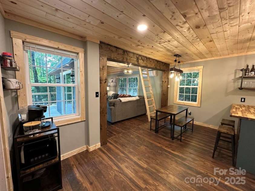 30 Rainbow Lake Circle, Black Mountain, NC 28711.  MLS# CAR4228159, YatesRealty ID 14941. 
