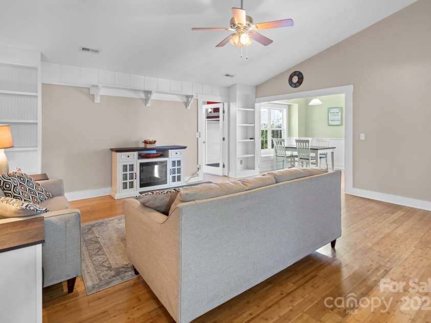 160 Lumber River Road, Fletcher, NC 28732.  MLS# CAR4242814, YatesRealty ID 14942. 