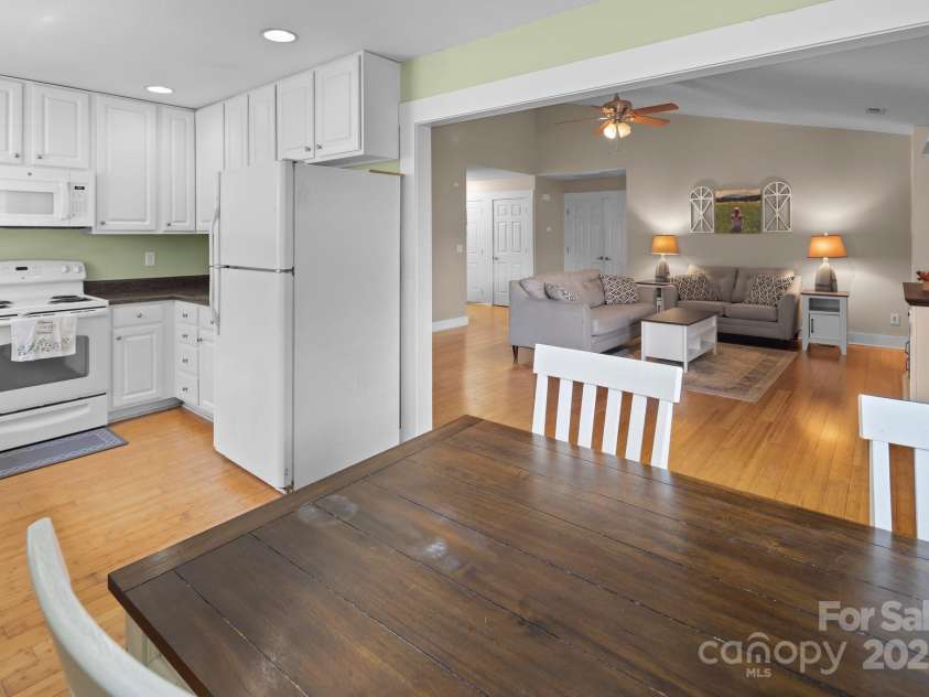 160 Lumber River Road, Fletcher, NC 28732.  MLS# CAR4242814, YatesRealty ID 14942. 