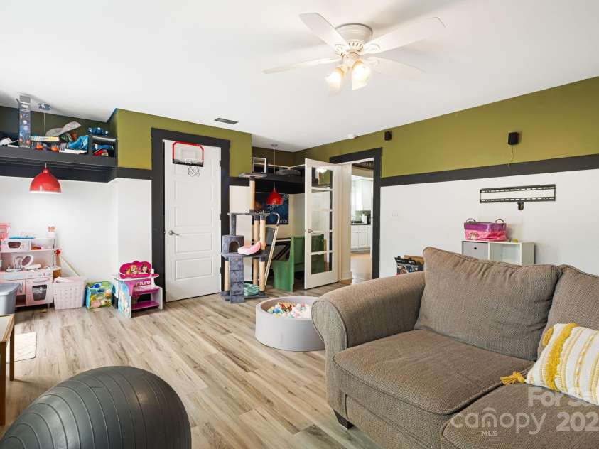160 Lumber River Road, Fletcher, NC 28732.  MLS# CAR4242814, YatesRealty ID 14942. 