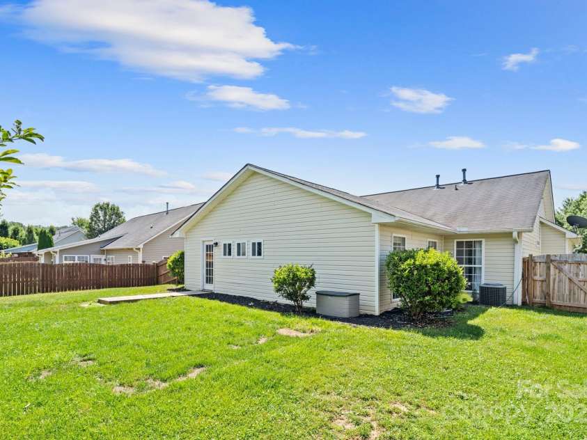 160 Lumber River Road, Fletcher, NC 28732.  MLS# CAR4242814, YatesRealty ID 14942. 