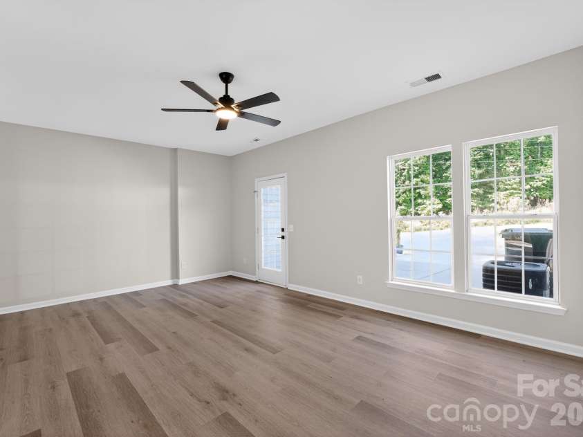 1631 Chamberside Drive, Rock Hill, SC 29730.  MLS# CAR4373797, YatesRealty ID 14942. 