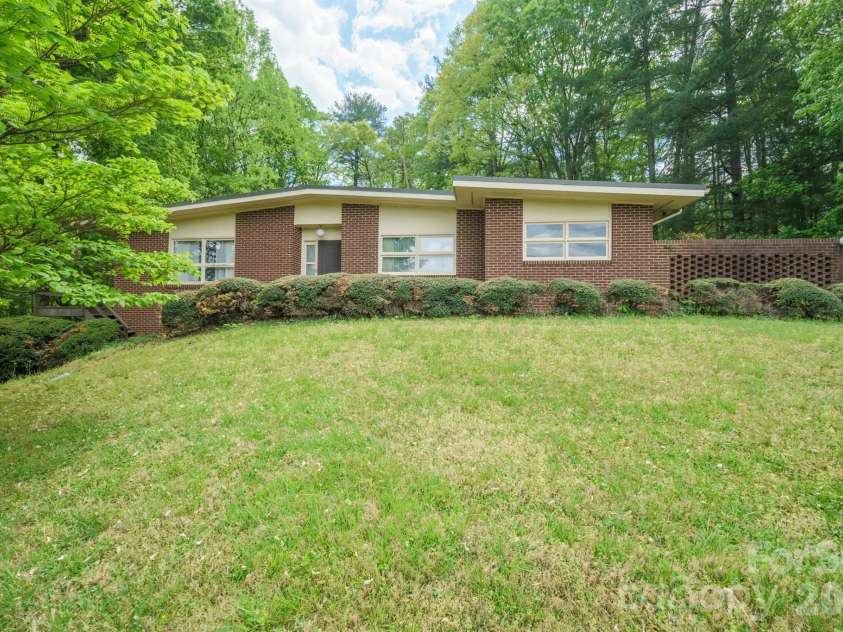 4543 Hickory Boulevard, Granite Falls, NC 28630.  MLS# CAR4374200, YatesRealty ID 14943. 