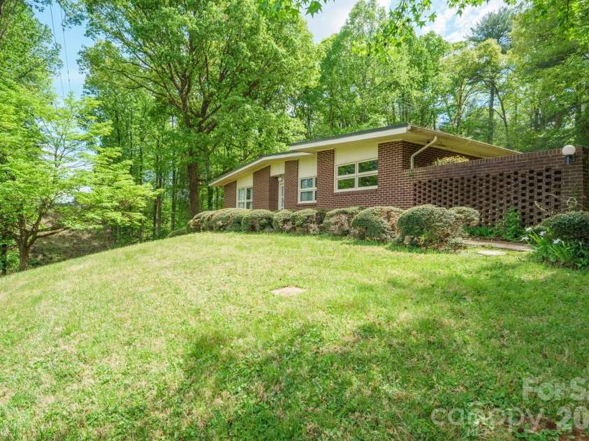 4543 Hickory Boulevard, Granite Falls, NC 28630.  MLS# CAR4374200, YatesRealty ID 14943. 