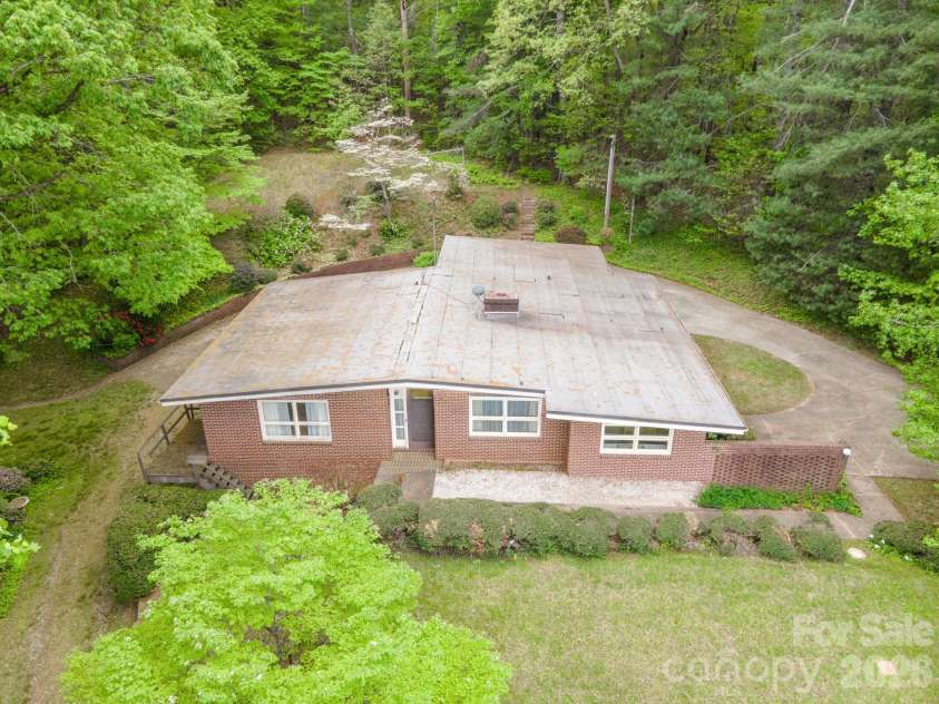 4543 Hickory Boulevard, Granite Falls, NC 28630.  MLS# CAR4374200, YatesRealty ID 14943. 