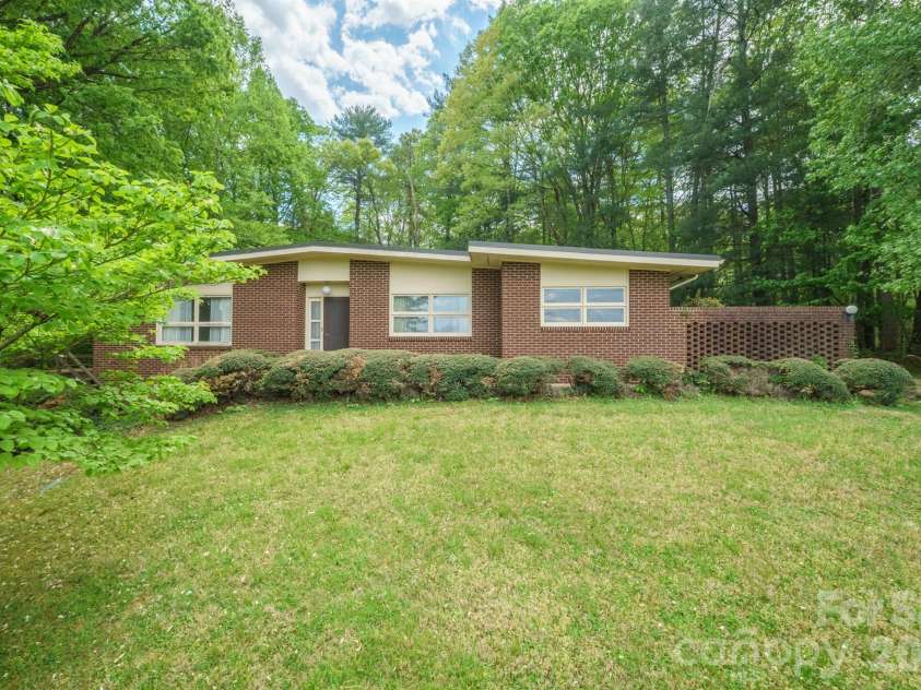 4543 Hickory Boulevard, Granite Falls, NC 28630.  MLS# CAR4374200, YatesRealty ID 14943. 