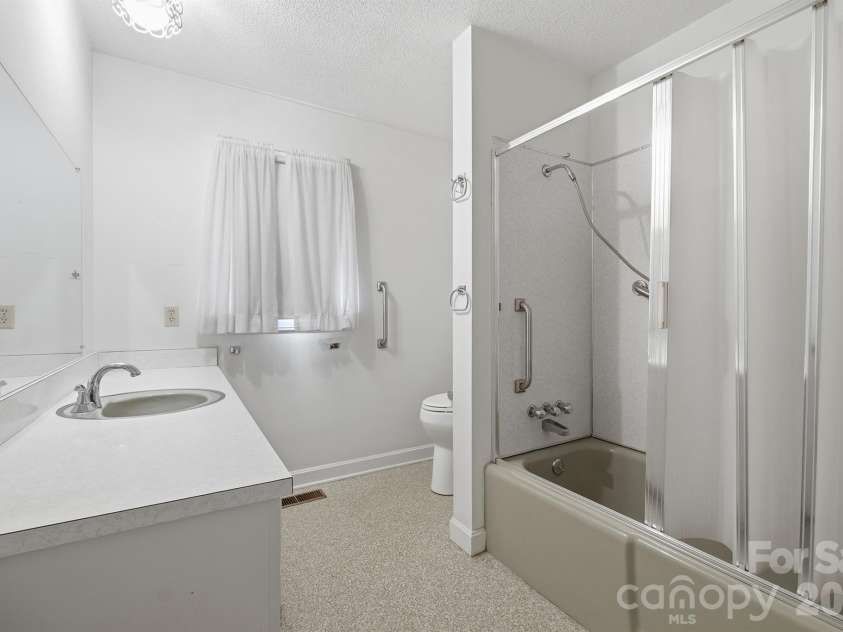 4543 Hickory Boulevard, Granite Falls, NC 28630.  MLS# CAR4374200, YatesRealty ID 14943. 