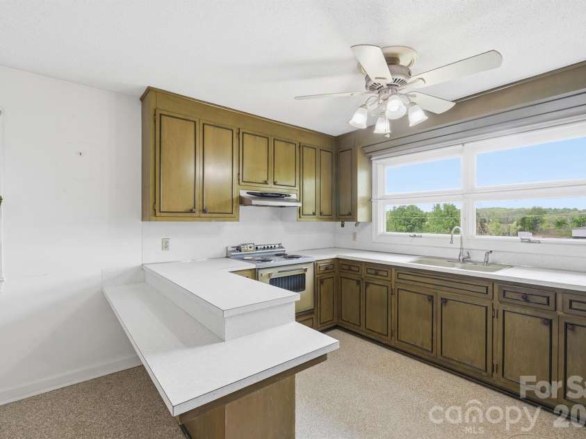 4543 Hickory Boulevard, Granite Falls, NC 28630.  MLS# CAR4374200, YatesRealty ID 14943. 