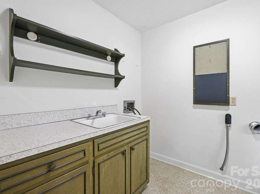 4543 Hickory Boulevard, Granite Falls, NC 28630.  MLS# CAR4374200, YatesRealty ID 14943. 