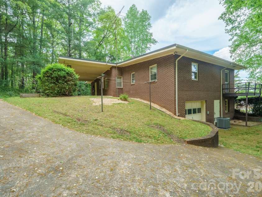 4543 Hickory Boulevard, Granite Falls, NC 28630.  MLS# CAR4374200, YatesRealty ID 14943. 