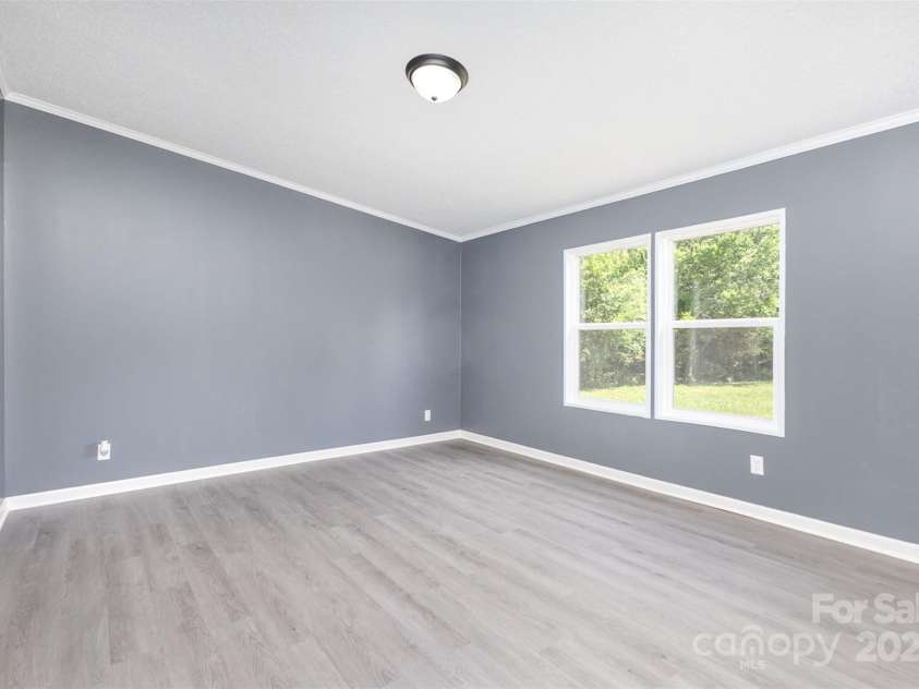 4750 Enochville Road, Kannapolis, NC 28081.  MLS# CAR4261423, YatesRealty ID 14943. 