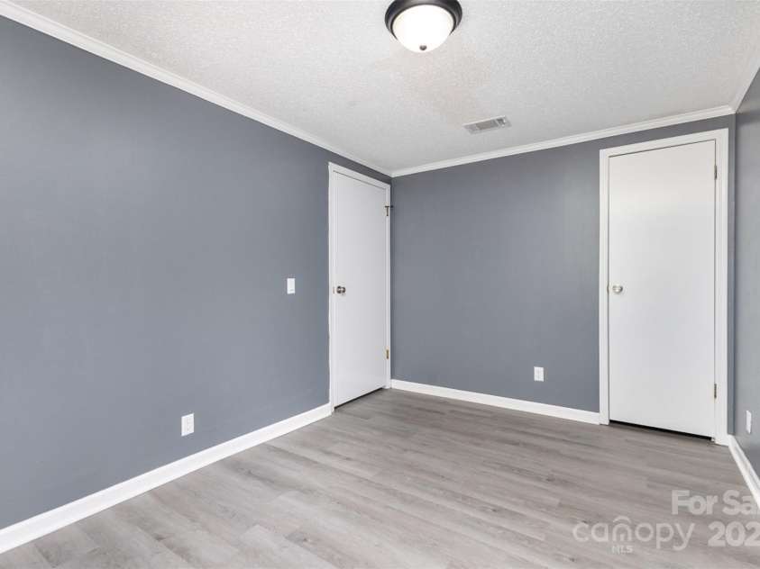 4750 Enochville Road, Kannapolis, NC 28081.  MLS# CAR4261423, YatesRealty ID 14943. 