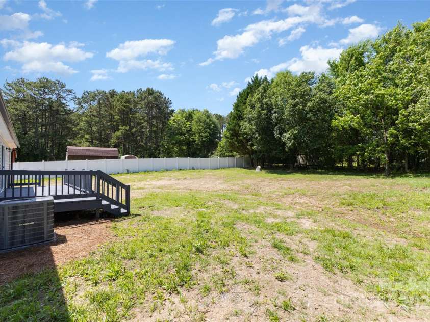 4750 Enochville Road, Kannapolis, NC 28081.  MLS# CAR4261423, YatesRealty ID 14943. 