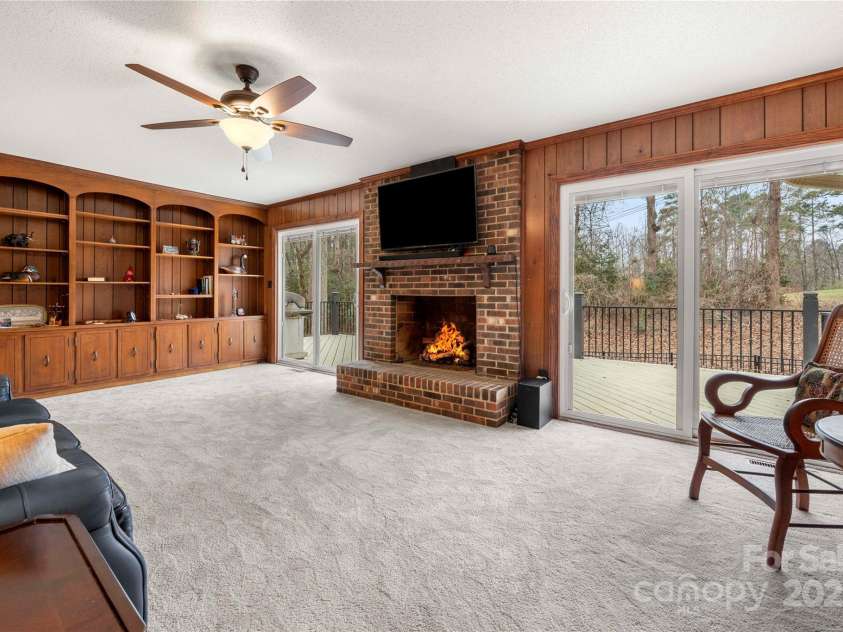 64 Timberidge Drive, Lake Wylie, SC 29710.  MLS# CAR4257751, YatesRealty ID 14944. 