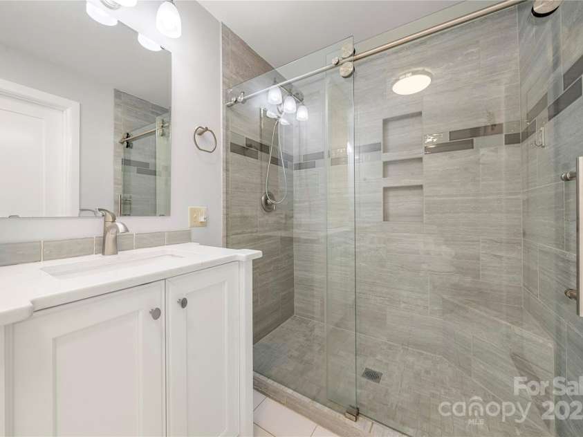 64 Timberidge Drive, Lake Wylie, SC 29710.  MLS# CAR4257751, YatesRealty ID 14944. 