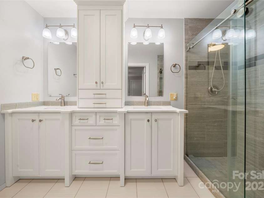 64 Timberidge Drive, Lake Wylie, SC 29710.  MLS# CAR4257751, YatesRealty ID 14944. 