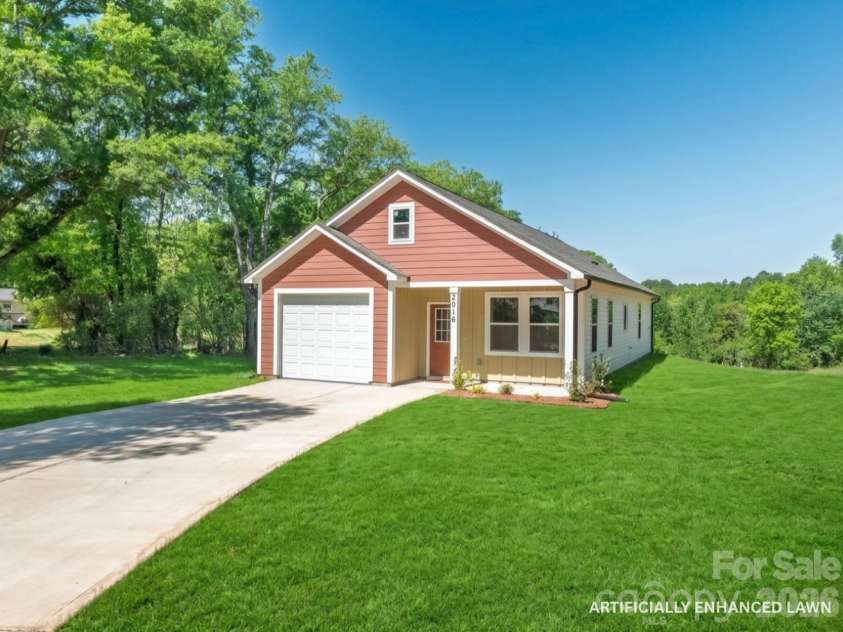 2016 Willis Drive, Shelby, NC 28152.  MLS# CAR4372059, YatesRealty ID 14945. 