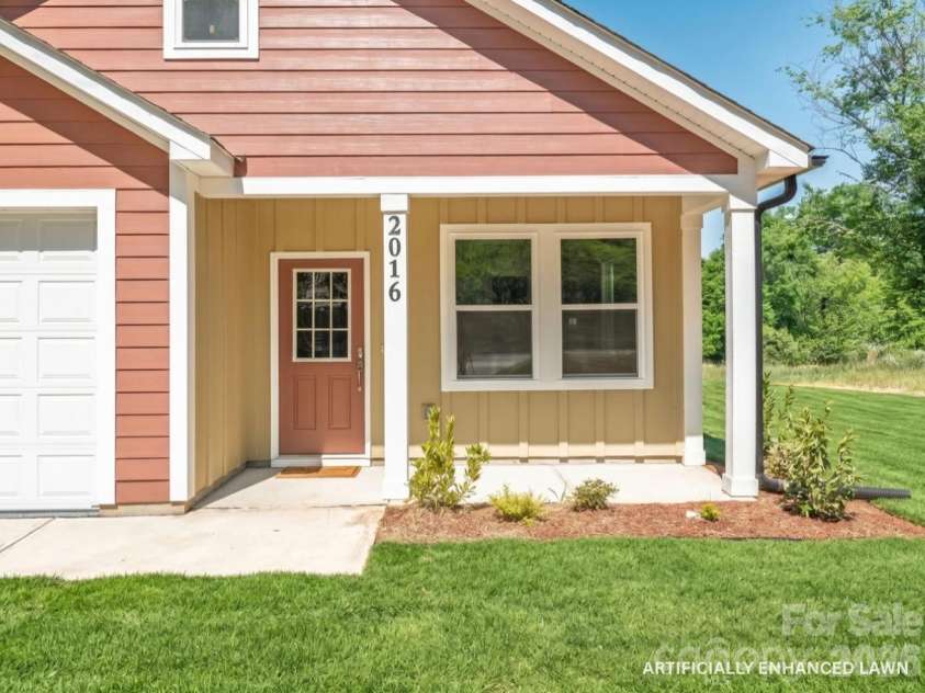 2016 Willis Drive, Shelby, NC 28152.  MLS# CAR4372059, YatesRealty ID 14945. 