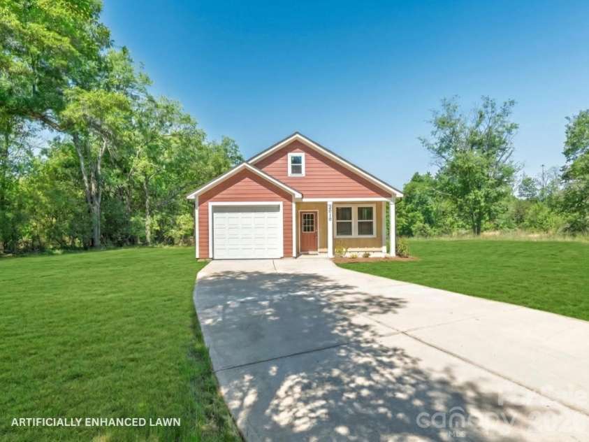 2016 Willis Drive, Shelby, NC 28152.  MLS# CAR4372059, YatesRealty ID 14945. 
