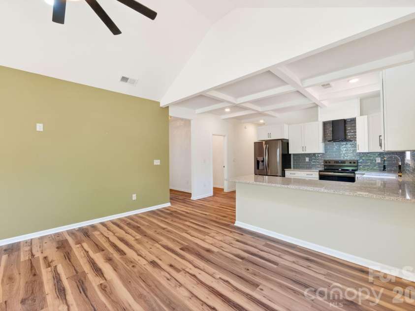 2016 Willis Drive, Shelby, NC 28152.  MLS# CAR4372059, YatesRealty ID 14945. 