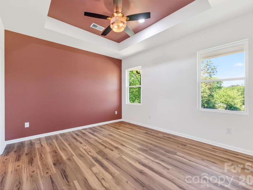 2016 Willis Drive, Shelby, NC 28152.  MLS# CAR4372059, YatesRealty ID 14945. 