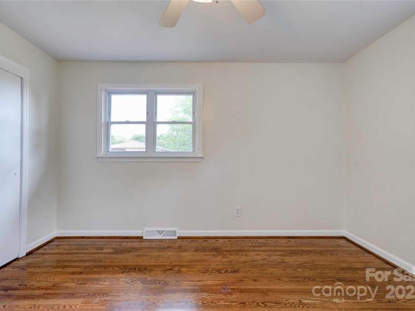 504 Forest Ridge Drive, Shelby, NC 28152.  MLS# CAR4258867, YatesRealty ID 14945. Bedroom 3