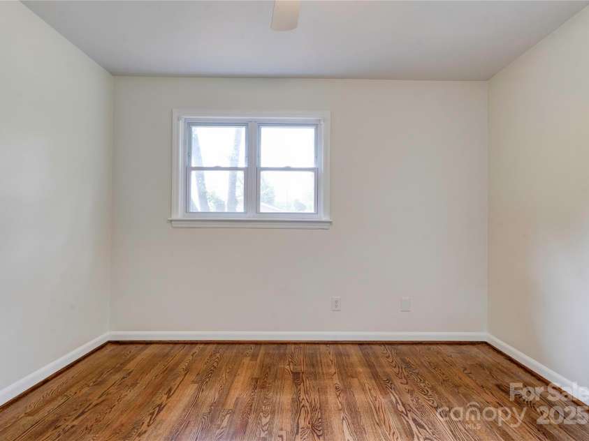 504 Forest Ridge Drive, Shelby, NC 28152.  MLS# CAR4258867, YatesRealty ID 14945. Primary Bedroom