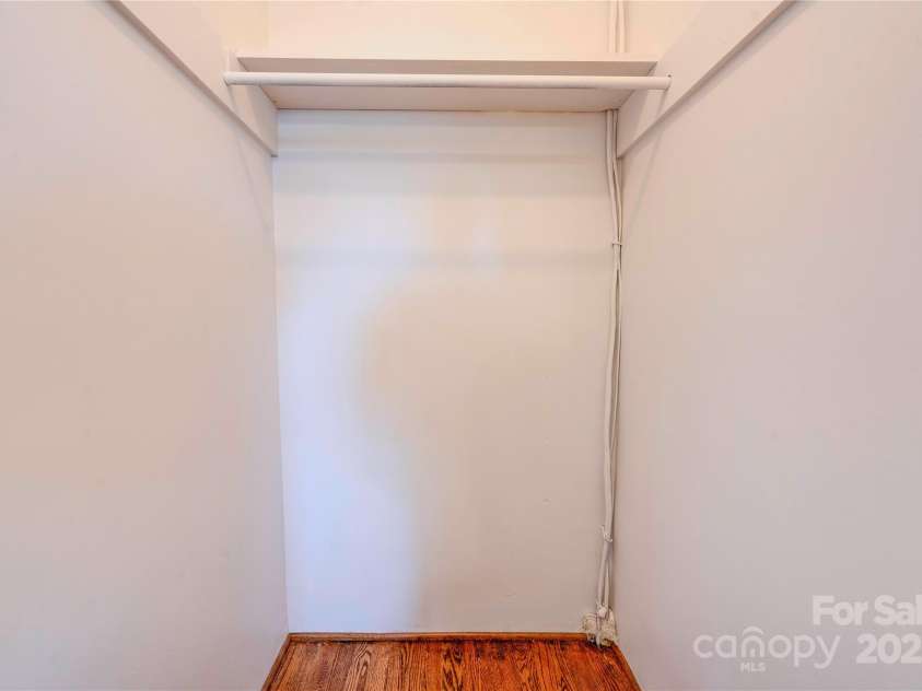 504 Forest Ridge Drive, Shelby, NC 28152.  MLS# CAR4258867, YatesRealty ID 14945. Primary Walk In Closet