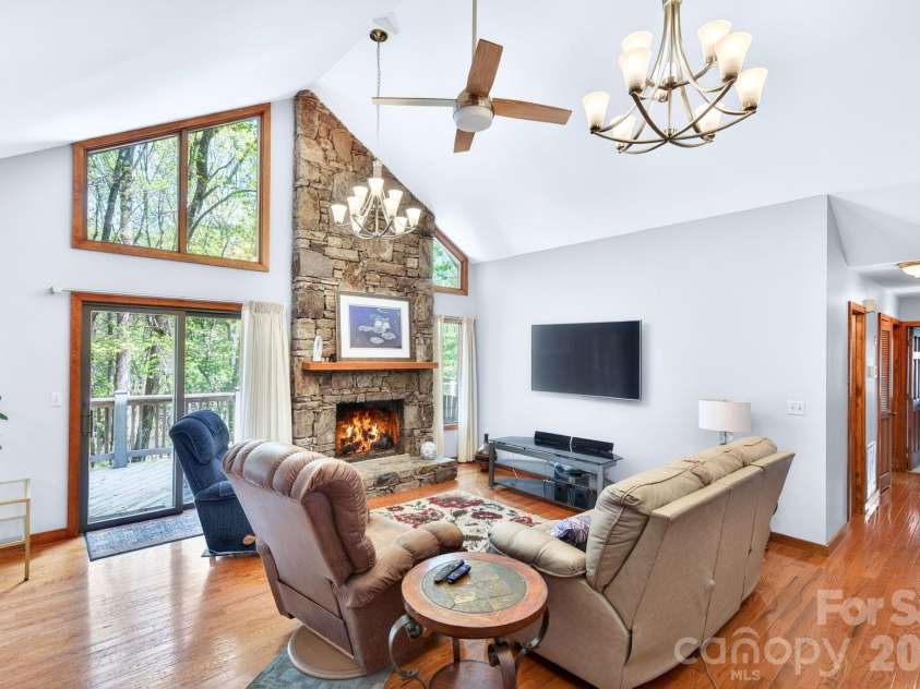 114 Timber Creek Road, Laurel Park, NC 28739.  MLS# CAR4371818, YatesRealty ID 14946. Vaulted Ceilings!