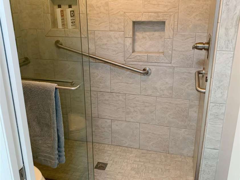 114 Timber Creek Road, Laurel Park, NC 28739.  MLS# CAR4371818, YatesRealty ID 14946. Walk-In Shower