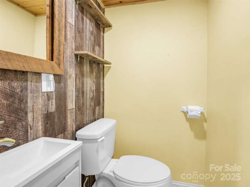 2069 Pot Shoals Road, Saluda, NC 28773.  MLS# CAR4216545, YatesRealty ID 14946. Half Bath On Main