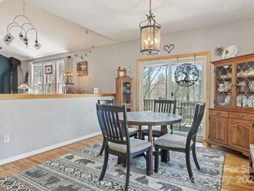 25 Sunset View Drive, Horse Shoe, NC 28742.  MLS# CAR4240179, YatesRealty ID 14948. 
