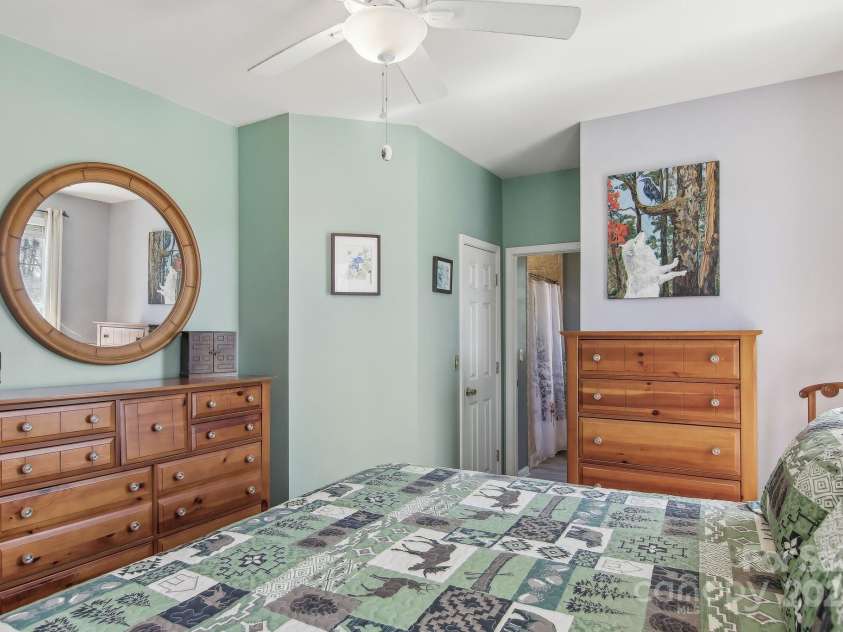 25 Sunset View Drive, Horse Shoe, NC 28742.  MLS# CAR4240179, YatesRealty ID 14948. 