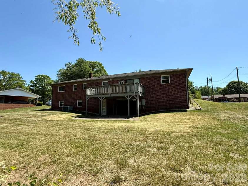 3195 Westview Street, Valdese, NC 28690.  MLS# CAR4372995, YatesRealty ID 14949. 