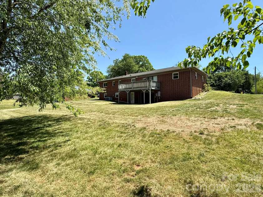 3195 Westview Street, Valdese, NC 28690.  MLS# CAR4372995, YatesRealty ID 14949. 