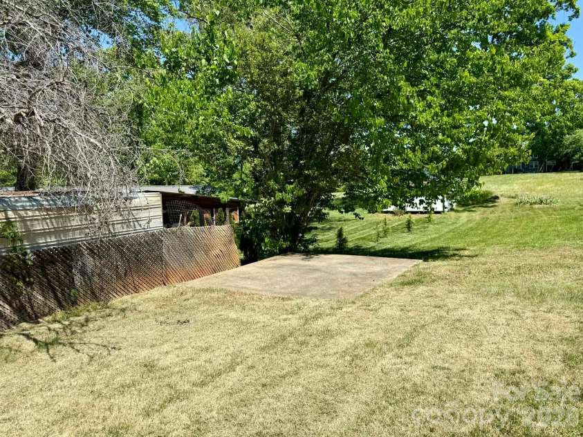 3195 Westview Street, Valdese, NC 28690.  MLS# CAR4372995, YatesRealty ID 14949. 