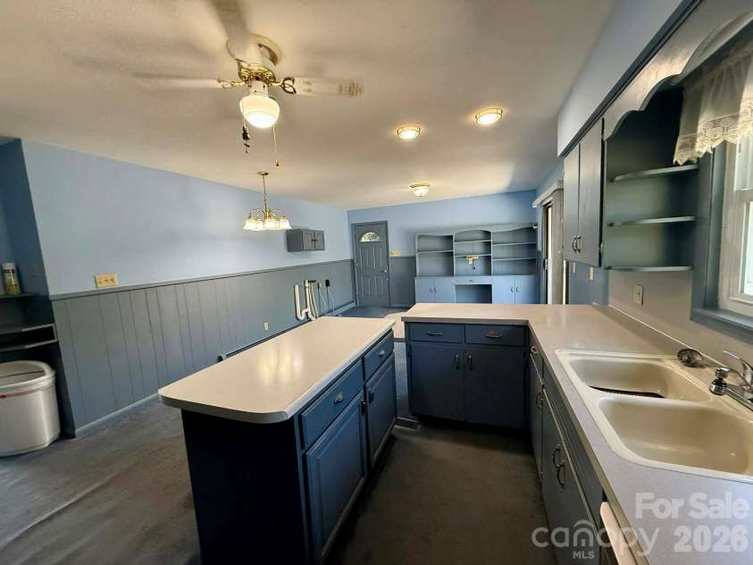3195 Westview Street, Valdese, NC 28690.  MLS# CAR4372995, YatesRealty ID 14949. 
