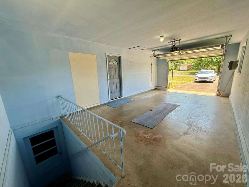 3195 Westview Street, Valdese, NC 28690.  MLS# CAR4372995, YatesRealty ID 14949. 