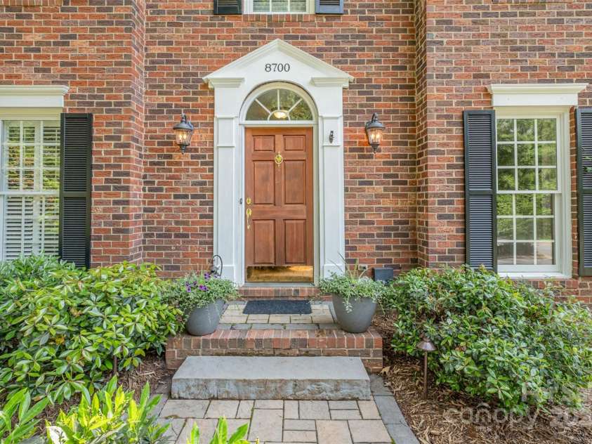 8700 Thornbury Lane, Huntersville, NC 28078.  MLS# CAR4259824, YatesRealty ID 14949. 