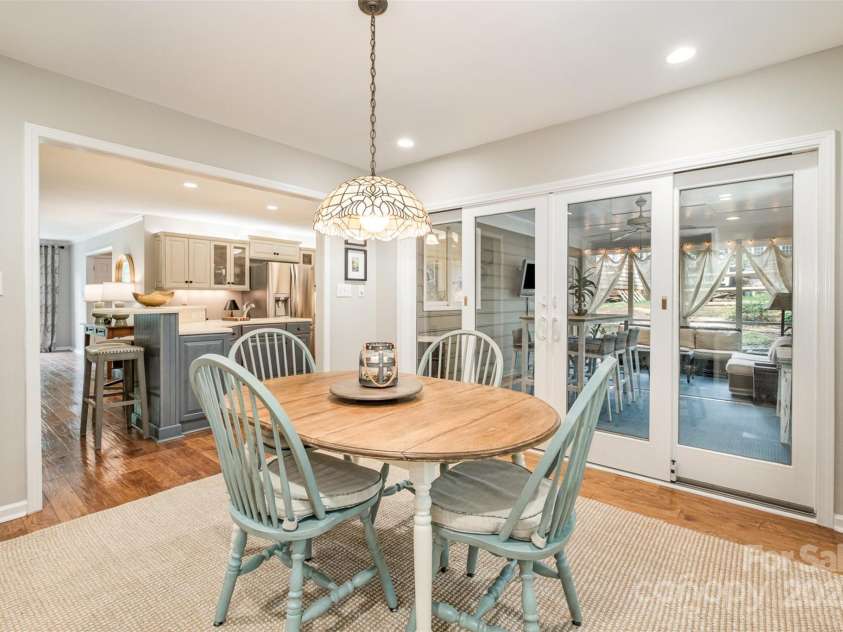 8700 Thornbury Lane, Huntersville, NC 28078.  MLS# CAR4259824, YatesRealty ID 14949. 