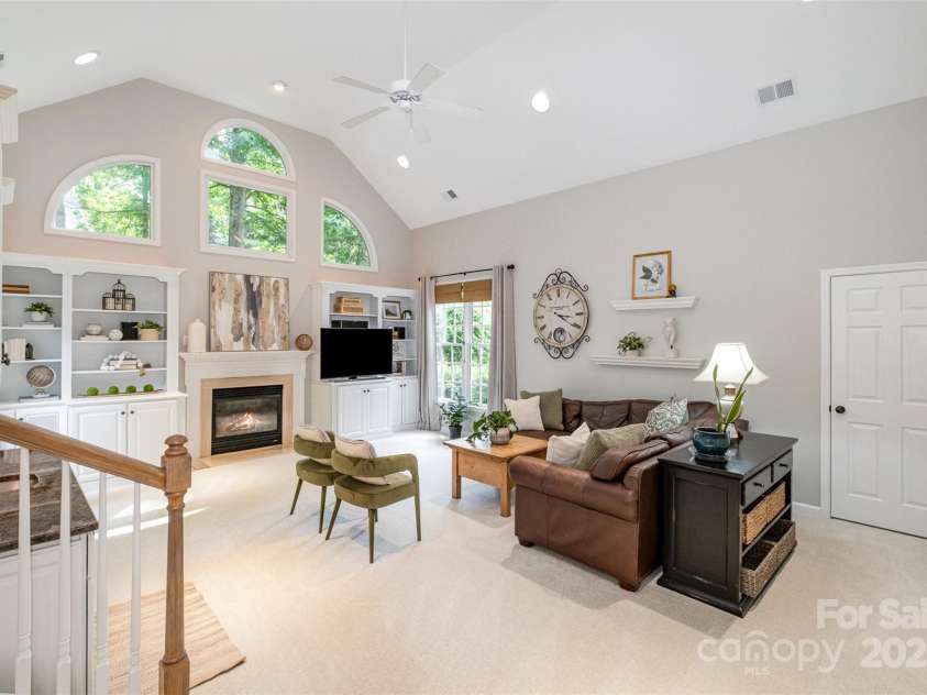 8700 Thornbury Lane, Huntersville, NC 28078.  MLS# CAR4259824, YatesRealty ID 14949. 