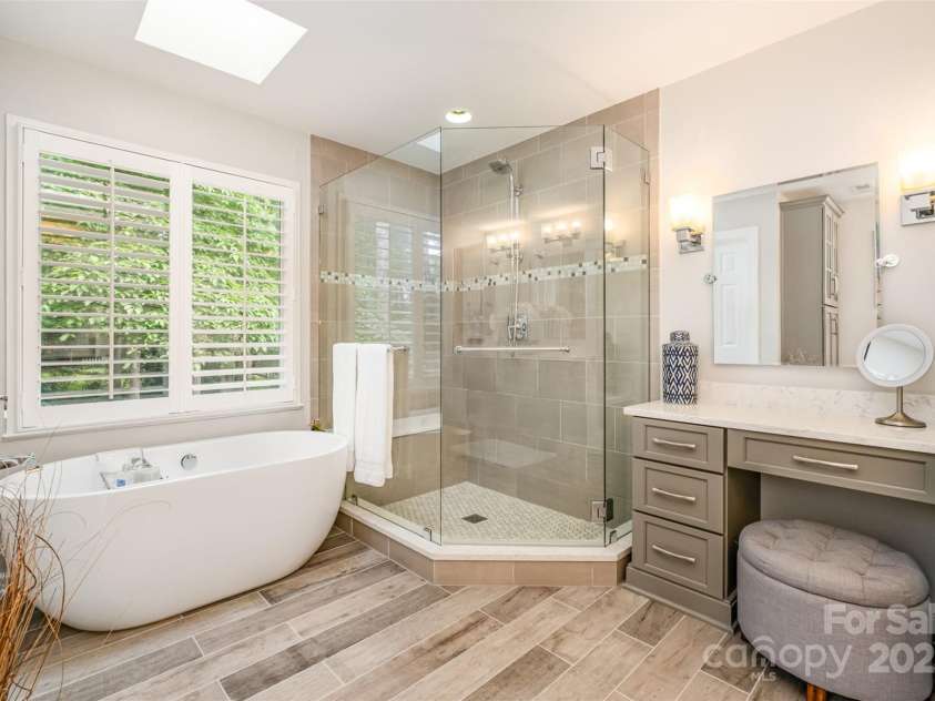 8700 Thornbury Lane, Huntersville, NC 28078.  MLS# CAR4259824, YatesRealty ID 14949. 