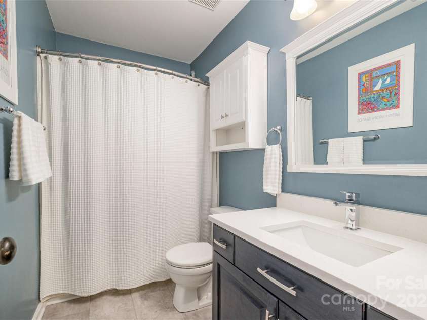 8700 Thornbury Lane, Huntersville, NC 28078.  MLS# CAR4259824, YatesRealty ID 14949. 