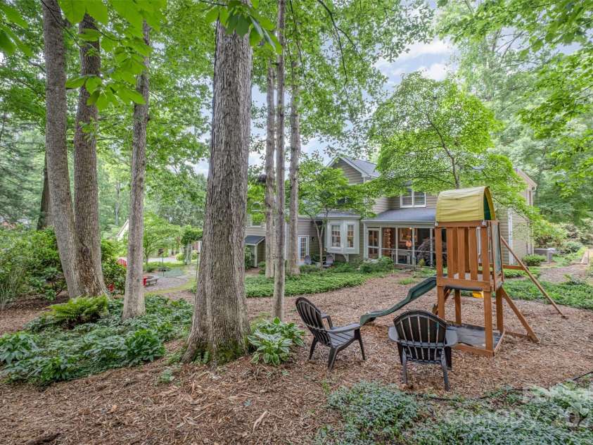 8700 Thornbury Lane, Huntersville, NC 28078.  MLS# CAR4259824, YatesRealty ID 14949. 