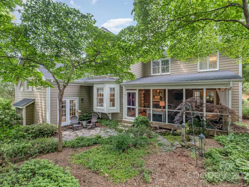 8700 Thornbury Lane, Huntersville, NC 28078.  MLS# CAR4259824, YatesRealty ID 14949. 