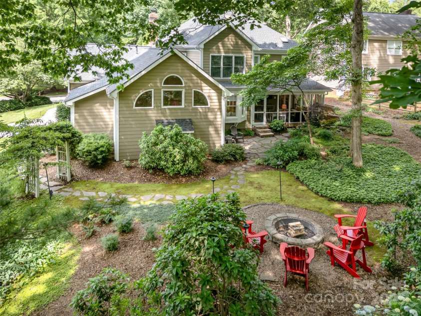 8700 Thornbury Lane, Huntersville, NC 28078.  MLS# CAR4259824, YatesRealty ID 14949. 