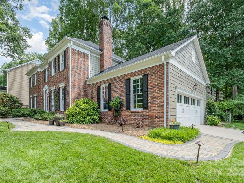 8700 Thornbury Lane, Huntersville, NC 28078.  MLS# CAR4259824, YatesRealty ID 14949. 
