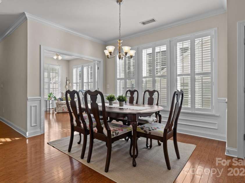18211 Ebenezer Drive, Cornelius, NC 28031.  MLS# CAR4217260, YatesRealty ID 1495. Dining Area
