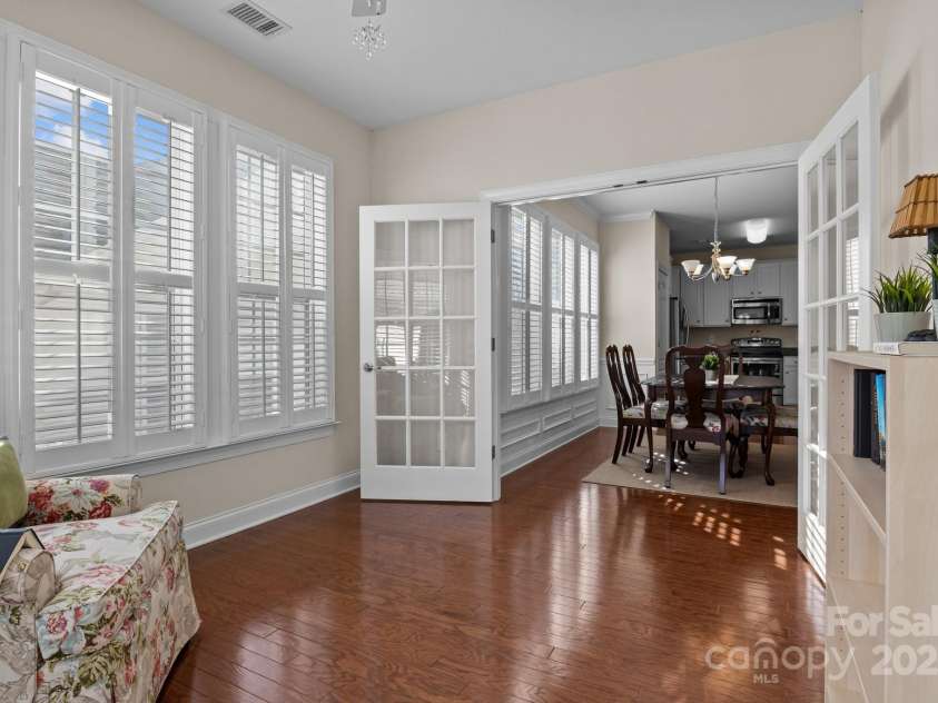 18211 Ebenezer Drive, Cornelius, NC 28031.  MLS# CAR4217260, YatesRealty ID 1495. Flex Room